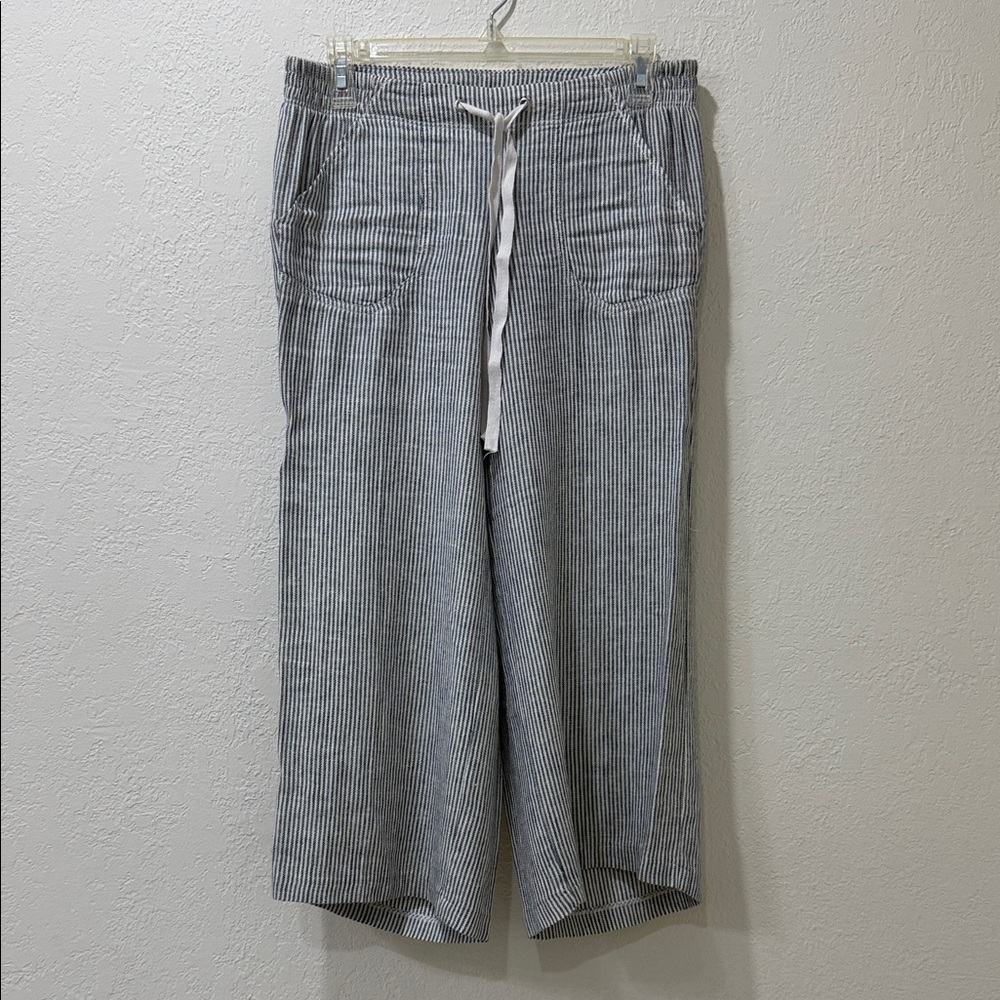 Jolt Men's Black and White Striped Joggers